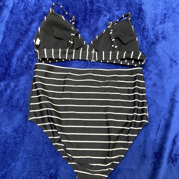 Old Navy bikini set sz large - Picture 6 of 9